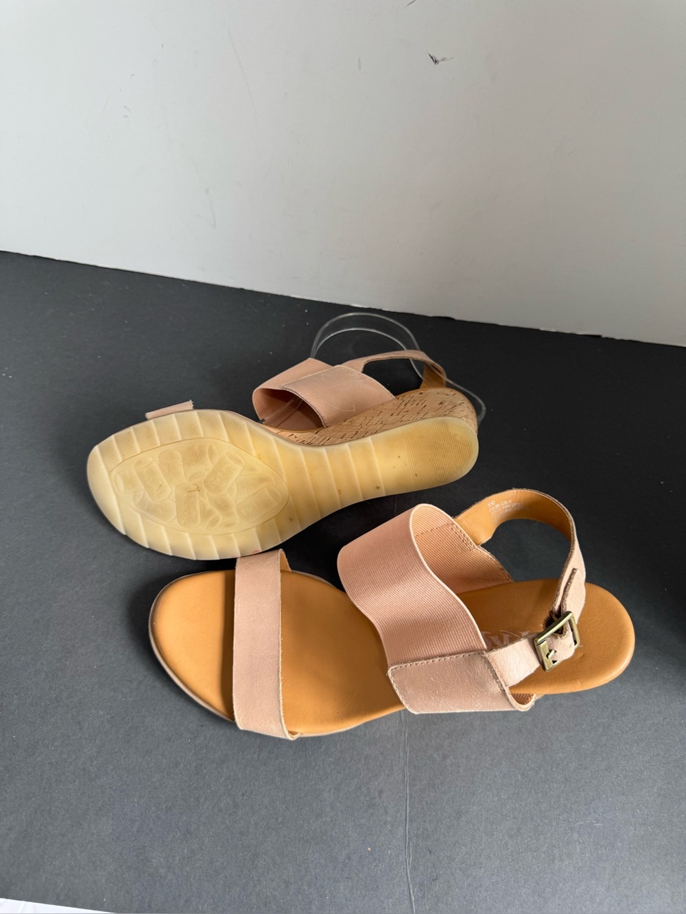 Korks Women’s Leather/Elastic Wedge Sandals. Size 10 - Picture 16 of 16